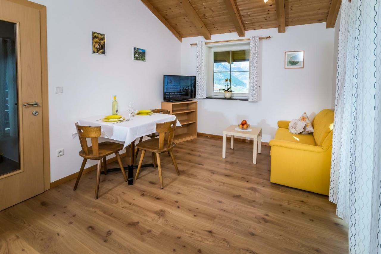 Ferienwohnung Mareinhof - Urlaub auf dem Apfelbauernhof Partschins Exterior foto