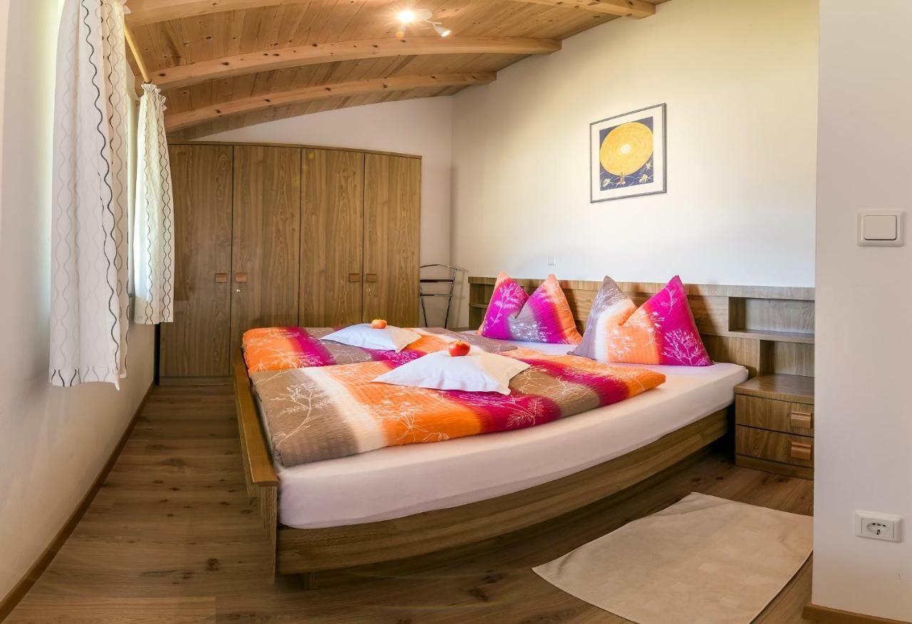 Ferienwohnung Mareinhof - Urlaub auf dem Apfelbauernhof Partschins Exterior foto